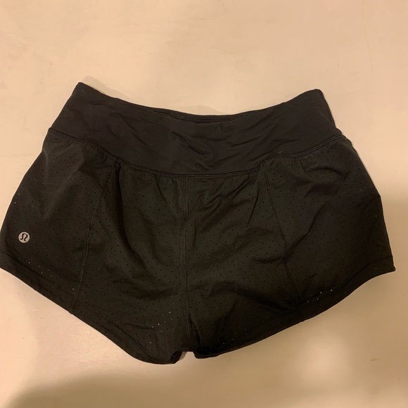 Discontinued lululemon shorts - Picture 2 of 2